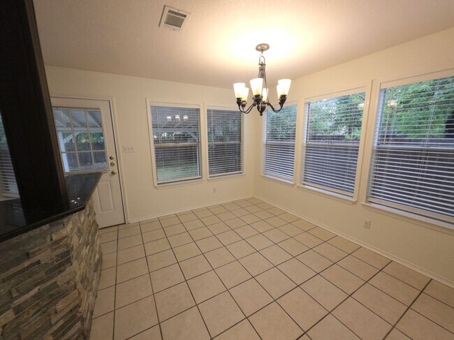Building Photo - 1600 Hollow Tree Blvd