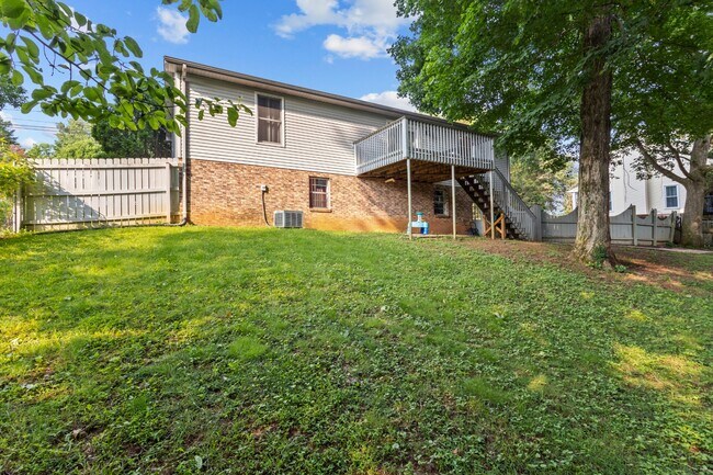 Building Photo - 336 Andrew Dr