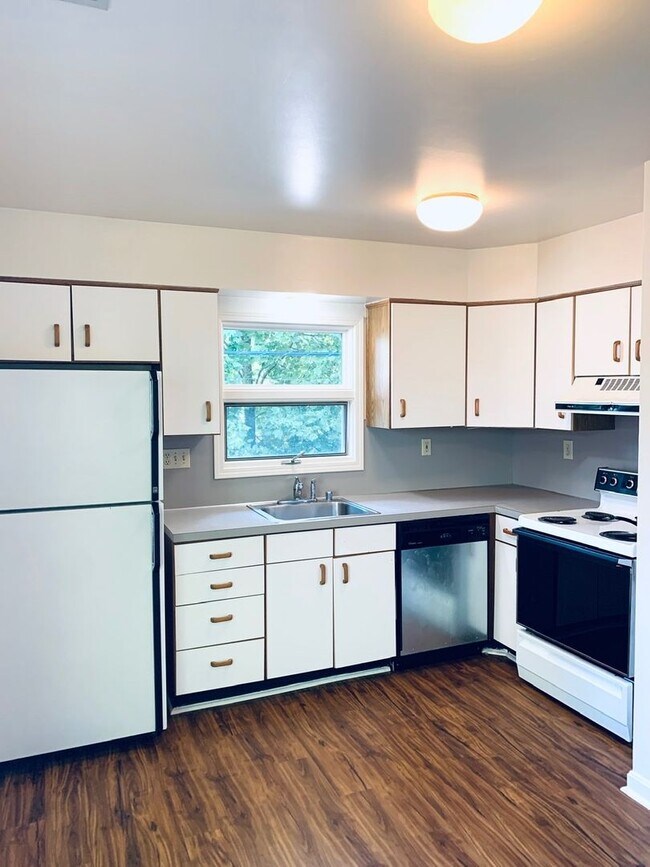 Building Photo - 1243 Cherokee Road- Carriage House (Highla...