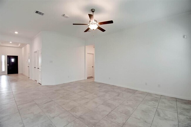 Building Photo - 2323 Green Kale Dr
