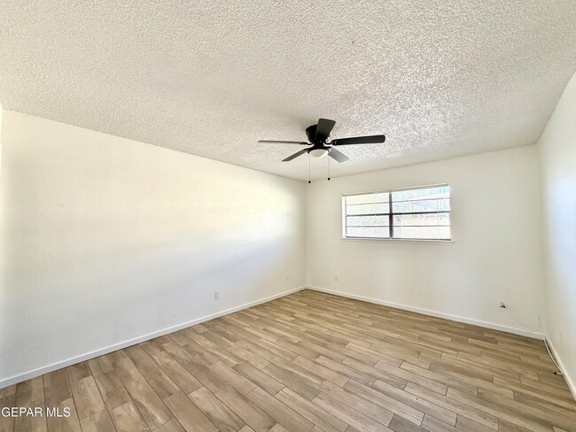 Building Photo - 10501 Cozumel Ln