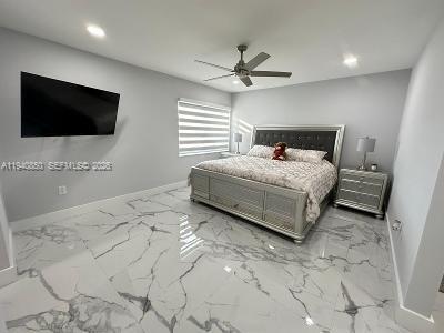 Building Photo - 1040 SW 142nd Ave