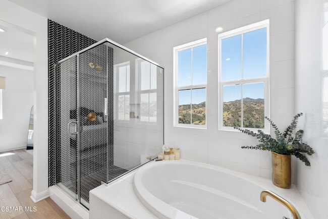Building Photo - 20843 Acorn Cir