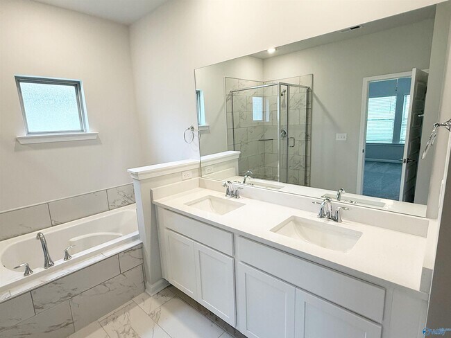 Building Photo - 28529 Whitehall Ln