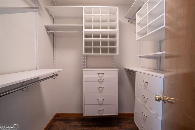 Building Photo - 1540 Magnolia Pl