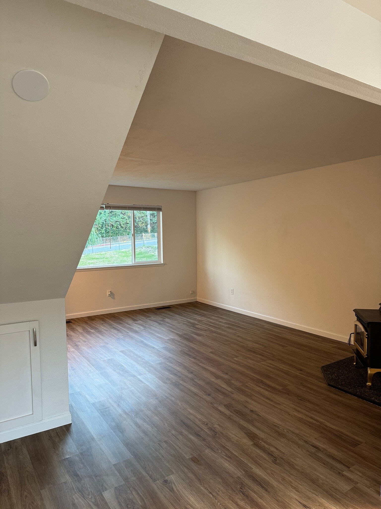 Building Photo - 5635 N 49th St