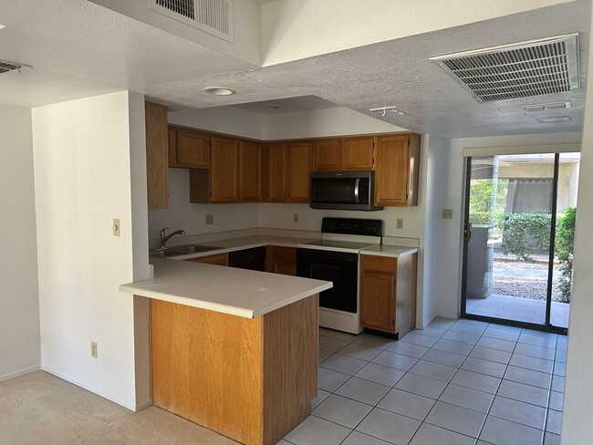 Building Photo - Condo In the Heart of Scottsdale