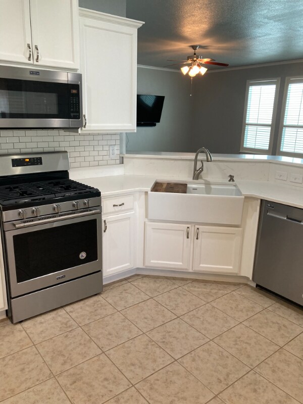 Building Photo - 11048 Kinston St