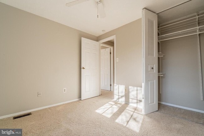 Building Photo - 2911 Montauk Ct