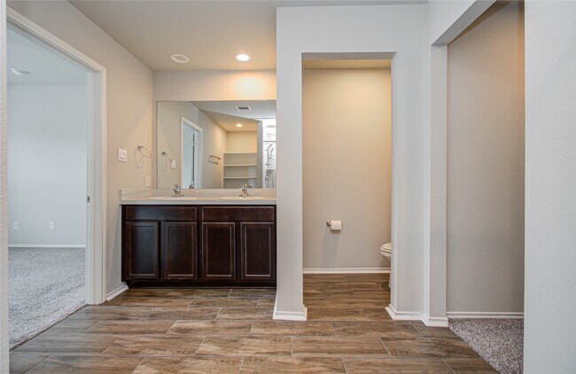 Building Photo - 20835 Medford Landing Ln