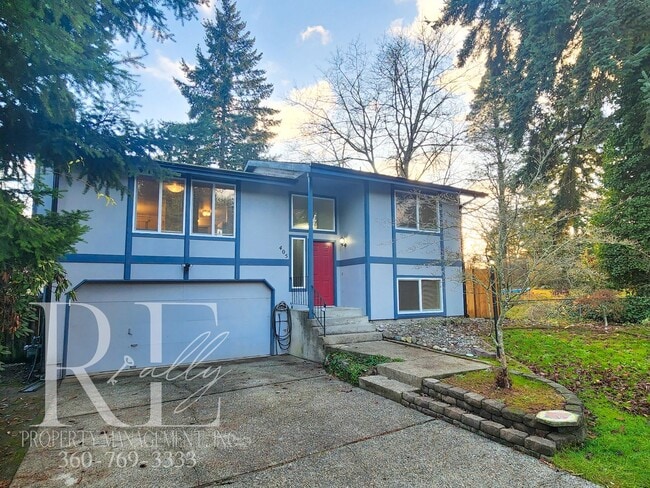 Building Photo - Remodeled w Heat Pump and Large Deck