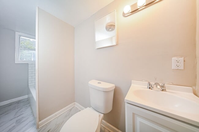 Building Photo - COMING SOON – $500 OFF Your First Month!