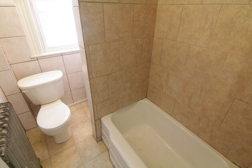 Building Photo - 620 West St