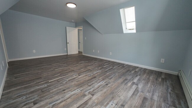 Building Photo - 823 Hayward St