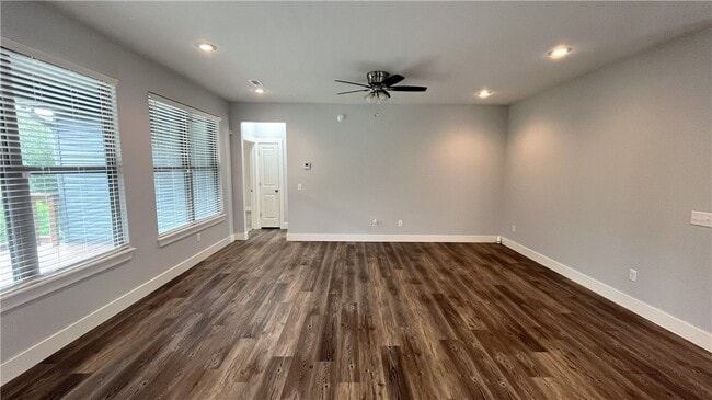 Building Photo - 3 Mallow Ln