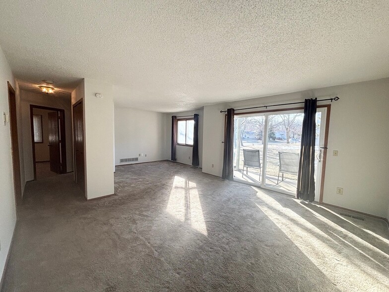 Building Photo - 6269 Magda Dr