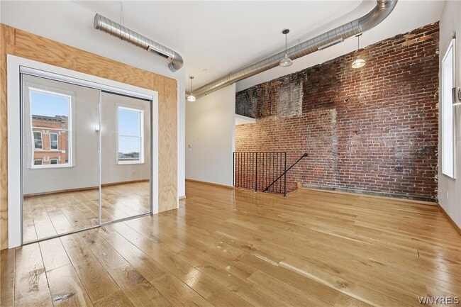 Building Photo - 110 Genesee St