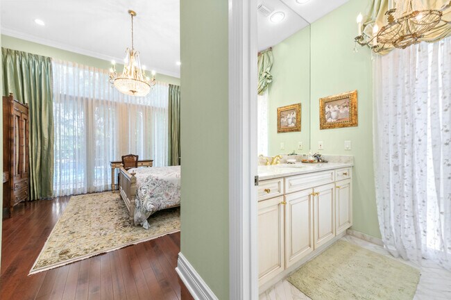 Building Photo - 17665 Middlebrook Way