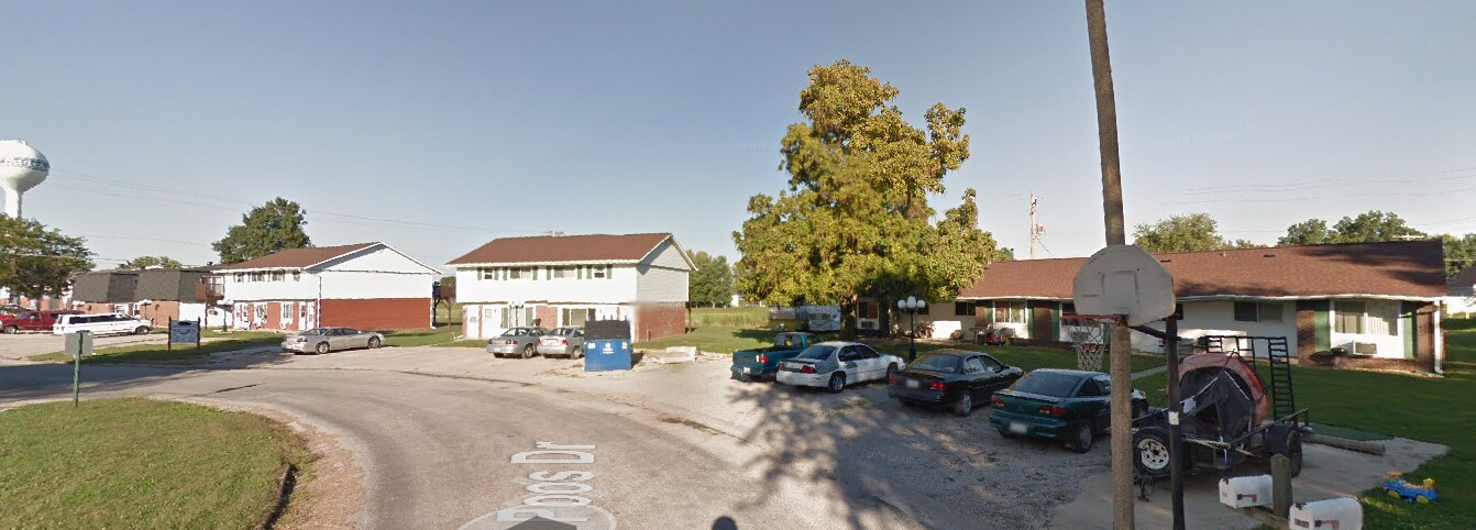Building Photo - 117 E Poos Dr