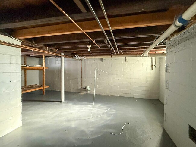 Building Photo - 36465 Main St