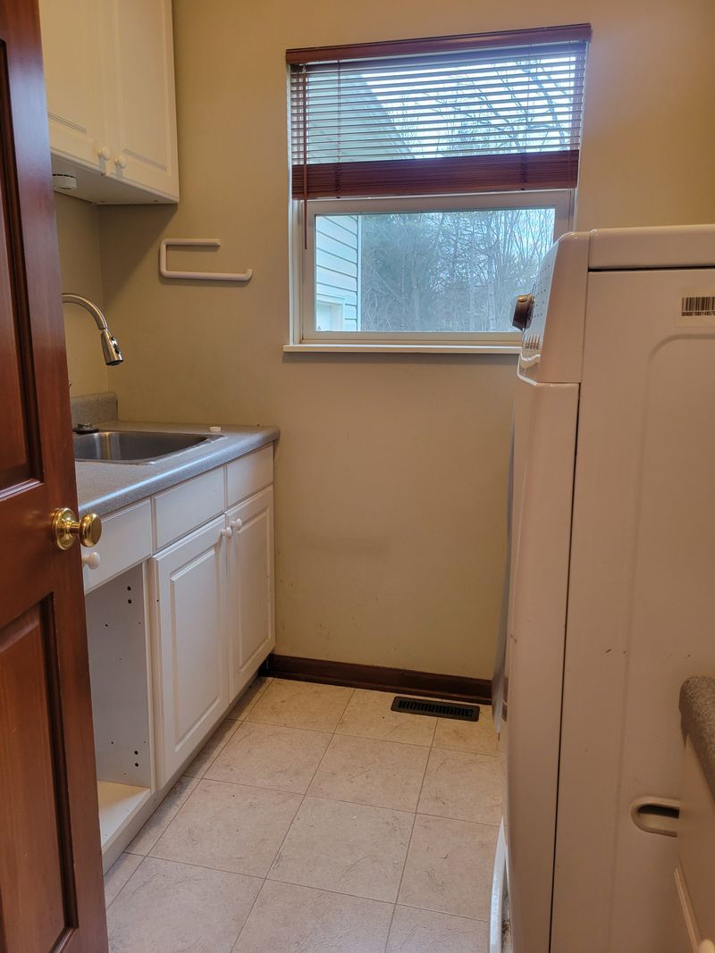 Building Photo - 8162 Chateau Ln