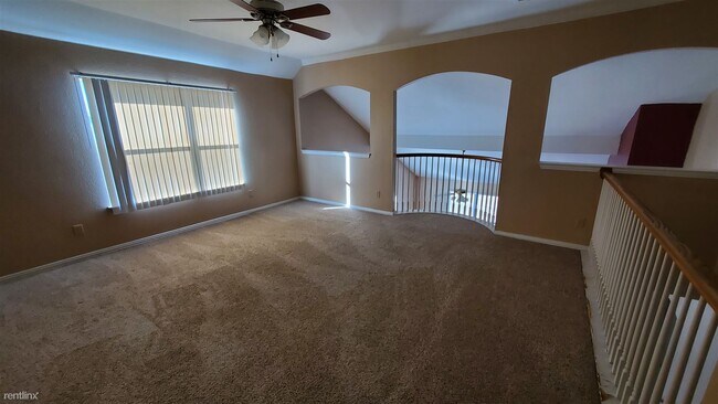 Building Photo - 4 br, 3.5 bath House - 1229 Tralee Lane