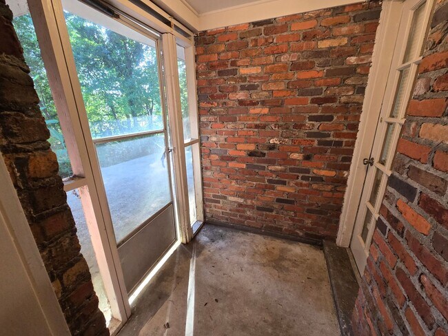 Building Photo - 111 Easthaven Rd