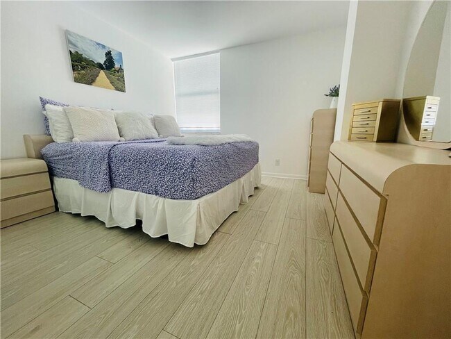 Building Photo - 111 Briny Ave