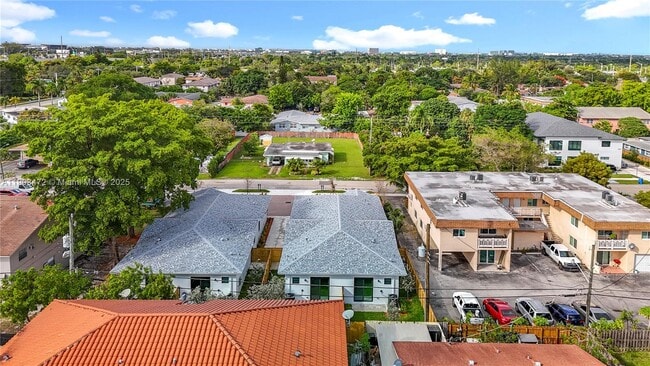 Building Photo - 410 NW 41st St