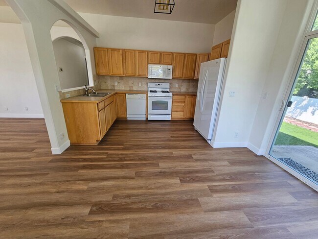 Building Photo - Beautiful home in Fieldstone