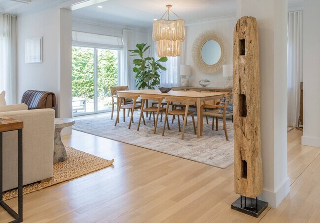 Building Photo - 17 Bayview Rd