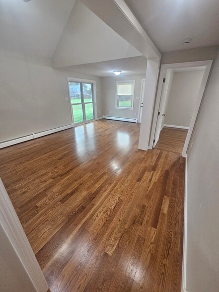 Building Photo - 264 Richards Ave