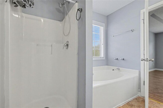 Building Photo - 843 Brandon Dr