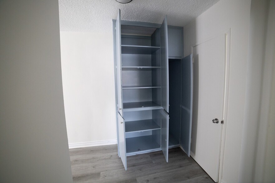 Building Photo - 1315 Ocean Park Blvd