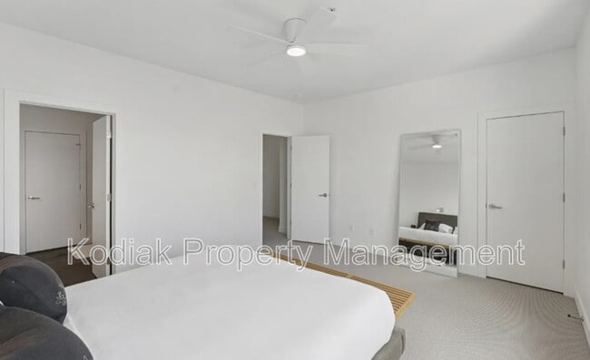 Building Photo - 676 Markea Ave