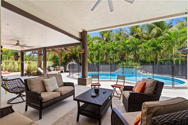 Building Photo - 16601 SW 87th Ct