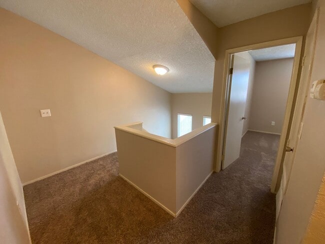 Building Photo - North Visalia Townhome Available Now