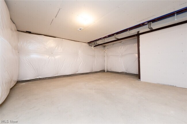 Building Photo - 98 Brewster Dr