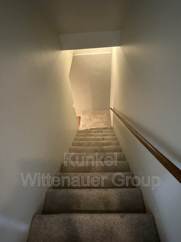 Building Photo - 329 Ring of Kerry Dr