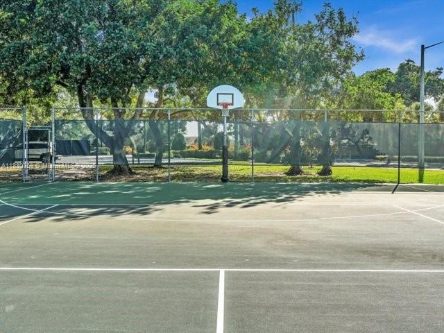 Building Photo - 9311 Orange Grove Dr