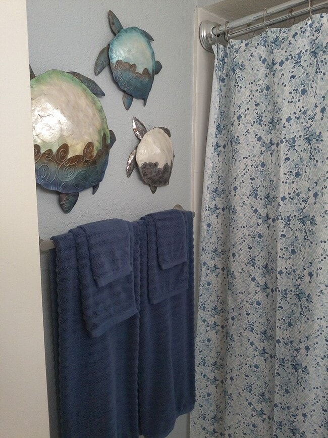 Building Photo - Beautiful updated condo in Los Lagos Upstairs unit. Available March 15 to Dec 31st 2026