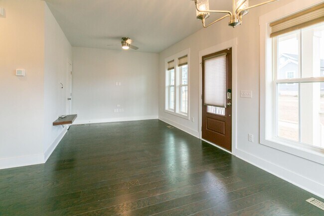 Building Photo - Beautiful 3 Bed/2.5 bath cottage in Chatham Park Available early September