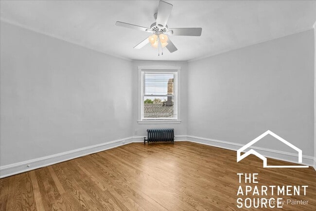 Building Photo - 2252 W Winnemac Ave