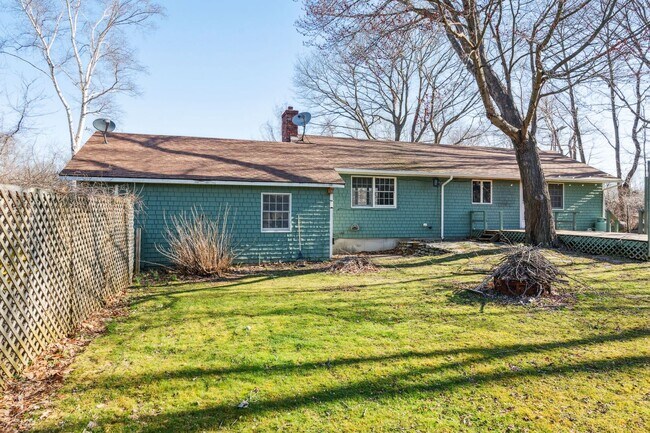 Building Photo - 17 Hillside Rd