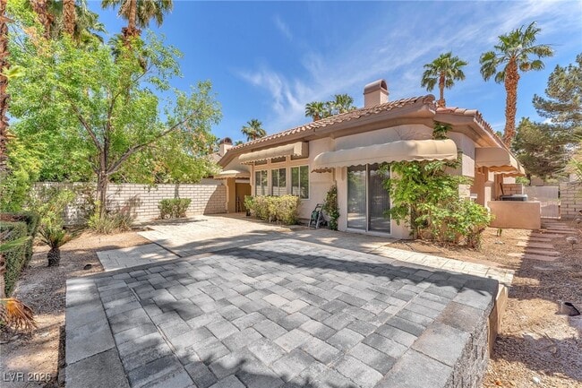 Building Photo - 465 Indigo Springs St