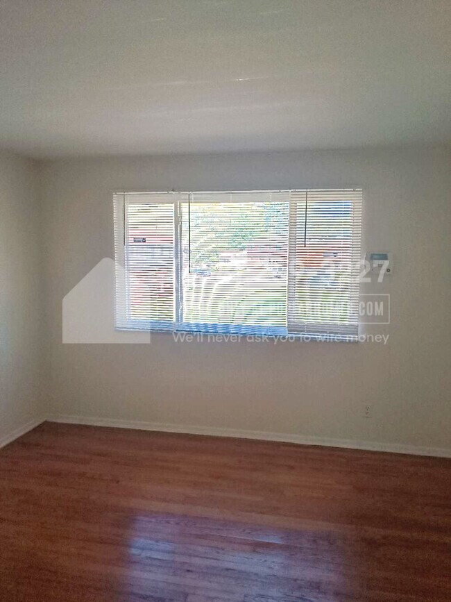 Building Photo - 10932 Margatehall Dr