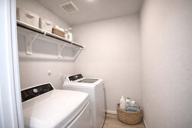 Building Photo - 18831 Glenwood Chase Ct