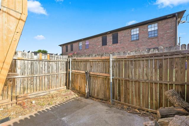 Building Photo - 8108 Foxfire Ln