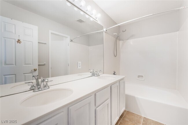 Building Photo - 8516 Summer Vista Ave