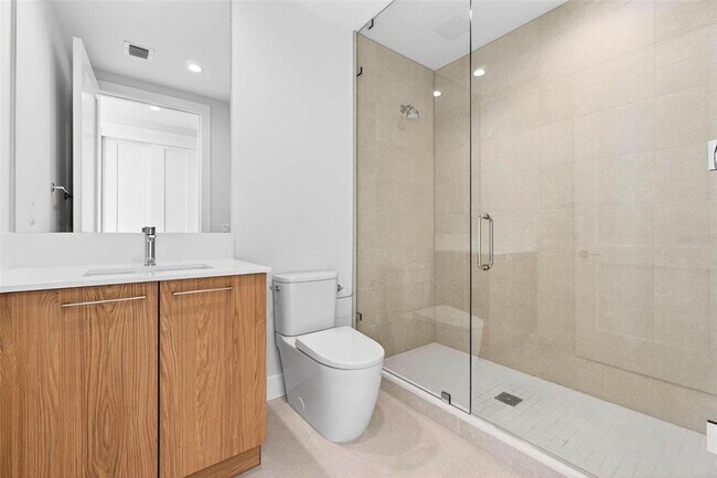 Building Photo - 275 1st Ave S